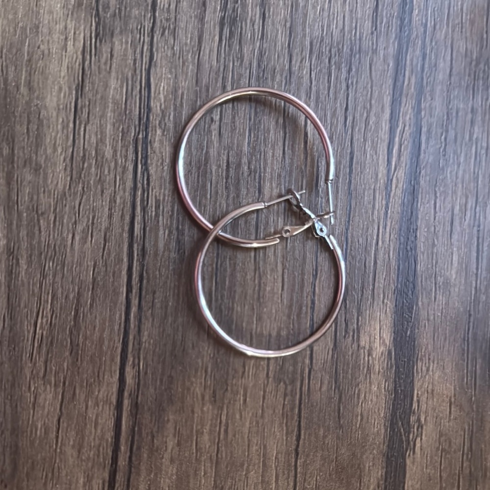 Elegant Gold Hoop Earrings